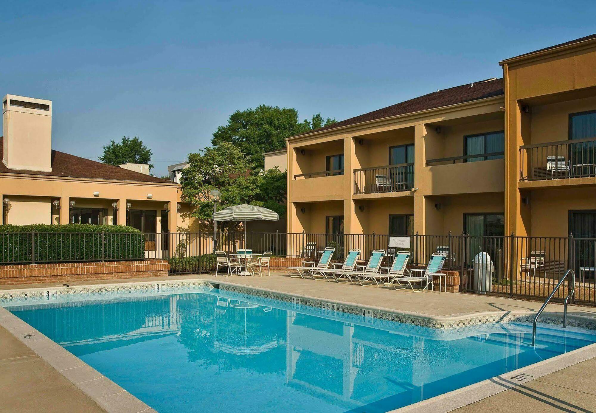 מלון Dumbarton Courtyard By Marriott Richmond West מראה חיצוני תמונה